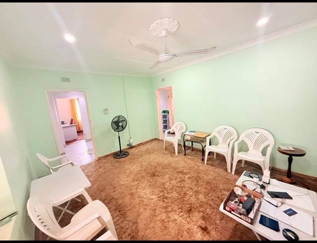 6 BEDROOM HOUSE FOR SALE IN VANDERBIJLPARK CE 2